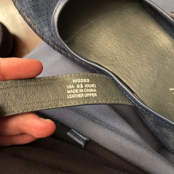 Propet blue suede Mary Jane style shoes size 6.5 XX (extra wide) - Picture 5 of 5